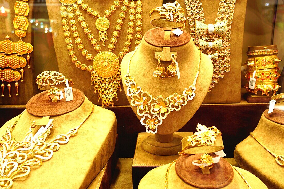Dubai Online Gold Jewellery Store: Bangles, Rings & Silver Care
