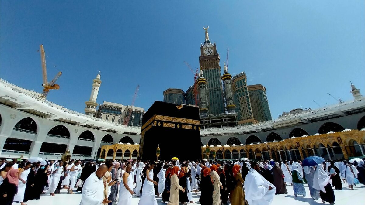 What Makes Affordable Umrah Packages Ideal for Families